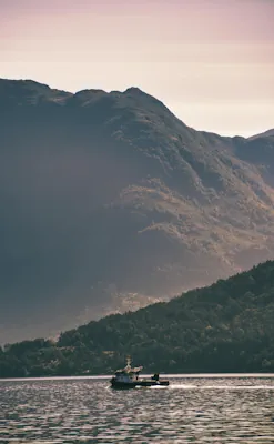 fiskebåt bergen norge